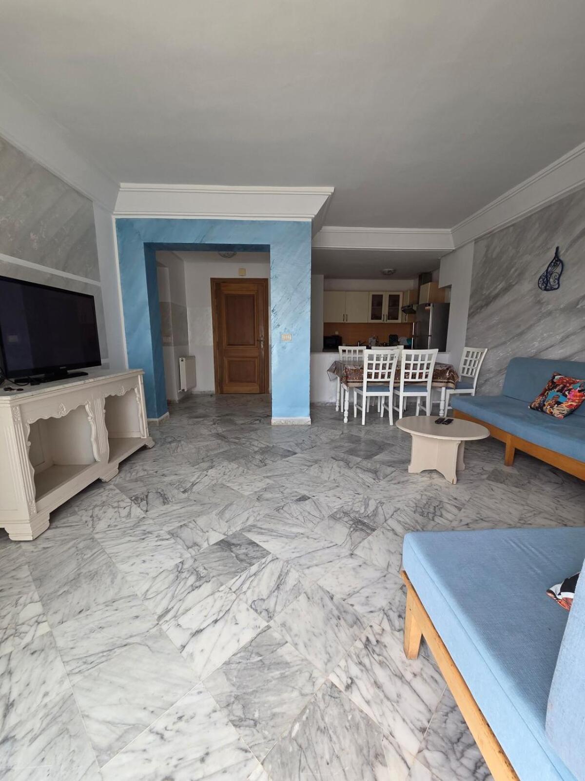Luxurious 2 Bedroom *